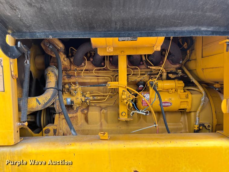 image for item DS3026 1984 John Deere 670A motor grader