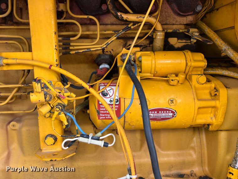 image for item DS3026 1984 John Deere 670A motor grader