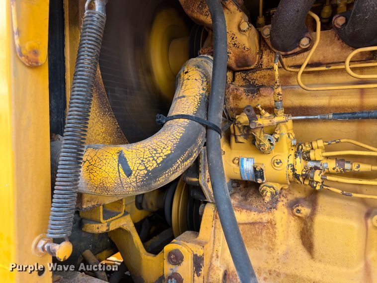 image for item DS3026 1984 John Deere 670A motor grader