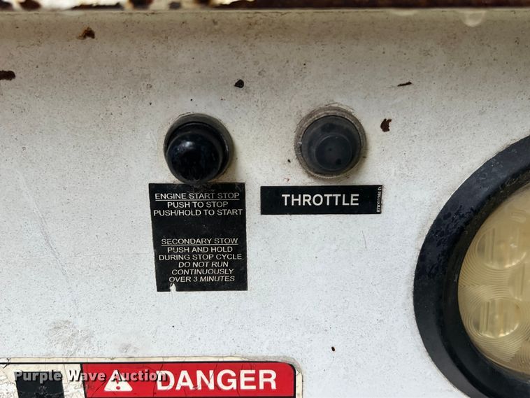 image for item DS3029 2012 International  4300 bucket truck