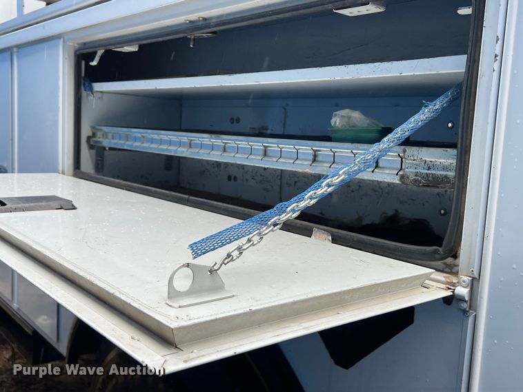 image for item DS3029 2012 International  4300 bucket truck