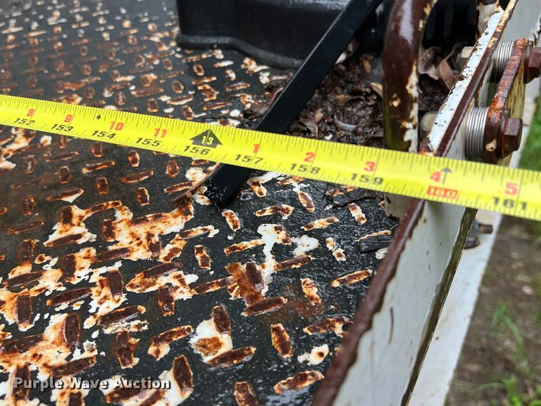 image for item DS3029 2012 International  4300 bucket truck