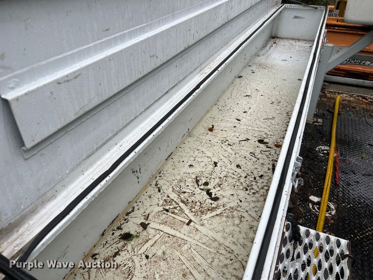 image for item DS3029 2012 International  4300 bucket truck