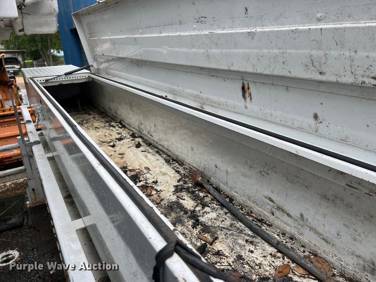 image for item DS3029 2012 International  4300 bucket truck