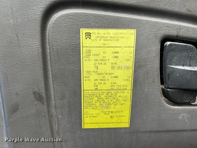 image for item DS3029 2012 International  4300 bucket truck