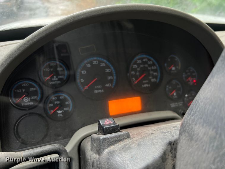 image for item DS3029 2012 International  4300 bucket truck