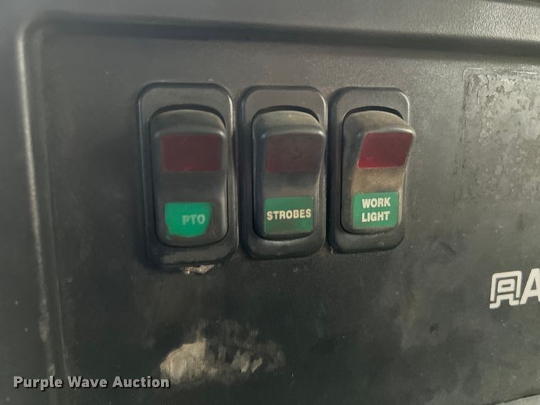 image for item DS3029 2012 International  4300 bucket truck