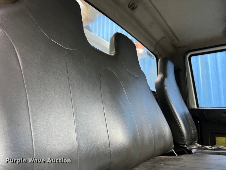 image for item DS3029 2012 International  4300 bucket truck