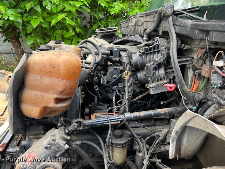 image for item DS3029 2012 International  4300 bucket truck
