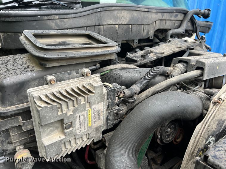 image for item DS3029 2012 International  4300 bucket truck