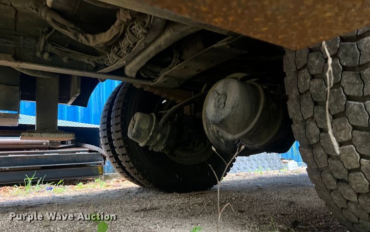 image for item DS3029 2012 International  4300 bucket truck