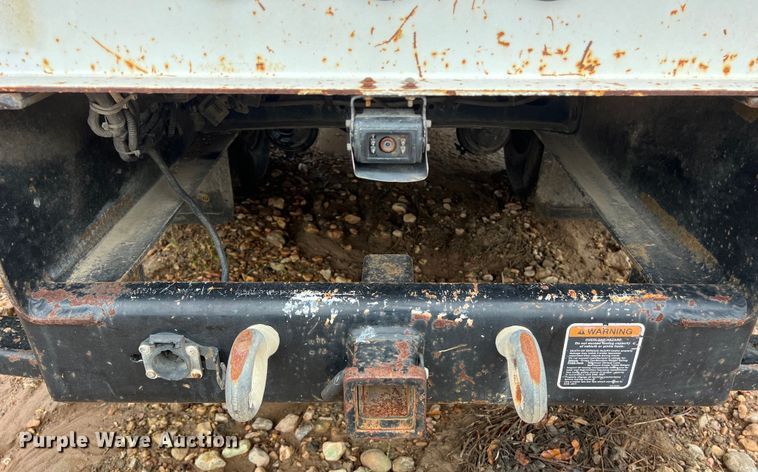 image for item DS3030 2014 International  4300 bucket truck