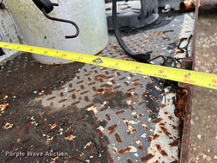 image for item DS3030 2014 International  4300 bucket truck