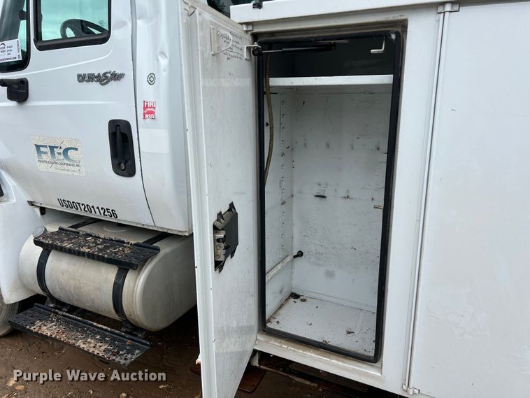 image for item DS3030 2014 International  4300 bucket truck