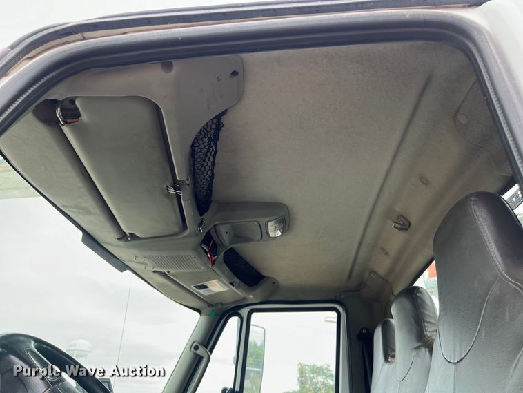 image for item DS3030 2014 International  4300 bucket truck