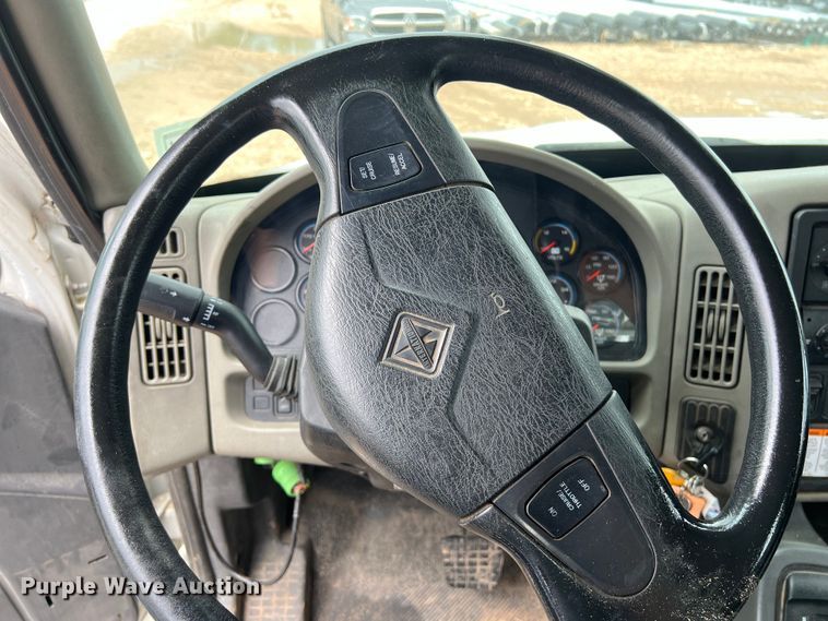 image for item DS3030 2014 International  4300 bucket truck