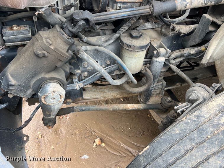 image for item DS3030 2014 International  4300 bucket truck