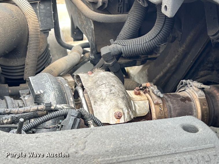 image for item DS3030 2014 International  4300 bucket truck