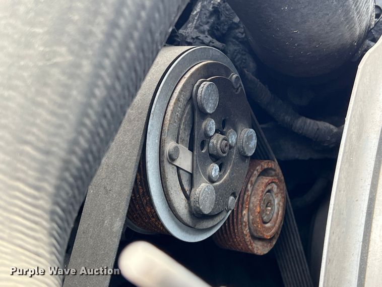 image for item DS3030 2014 International  4300 bucket truck