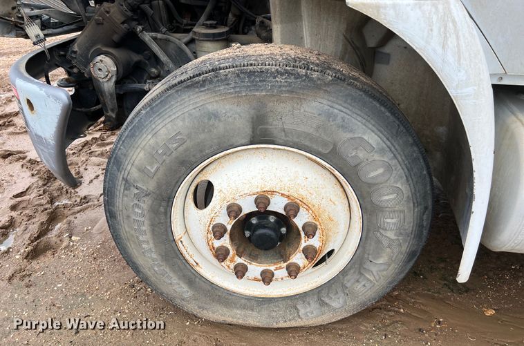 image for item DS3030 2014 International  4300 bucket truck