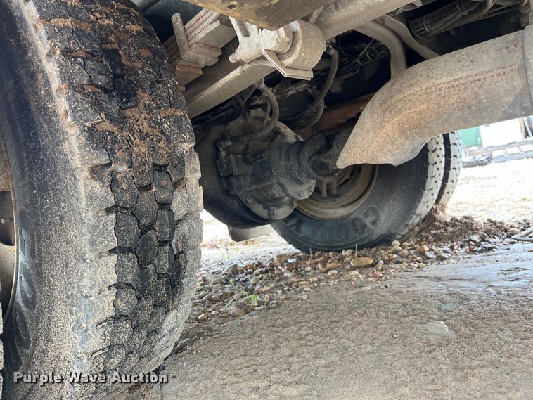 image for item DS3030 2014 International  4300 bucket truck