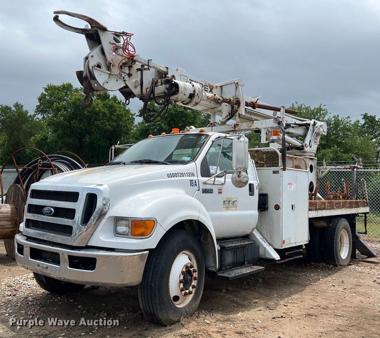 image for item DS3031 2008 Ford F750 Super Duty digger derrick truck