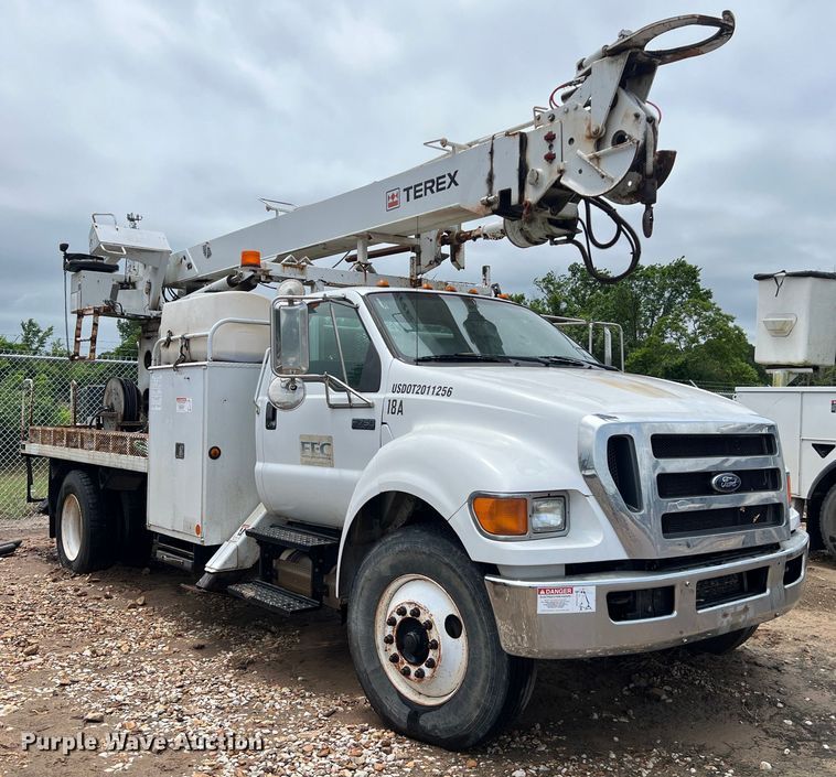 image for item DS3031 2008 Ford F750 Super Duty digger derrick truck