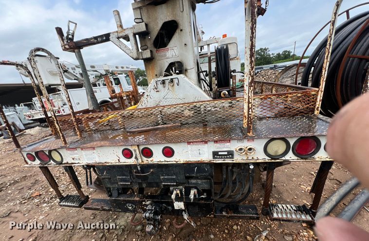 image for item DS3031 2008 Ford F750 Super Duty digger derrick truck