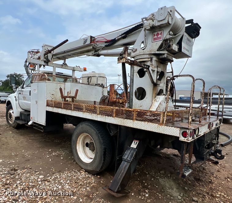 image for item DS3031 2008 Ford F750 Super Duty digger derrick truck