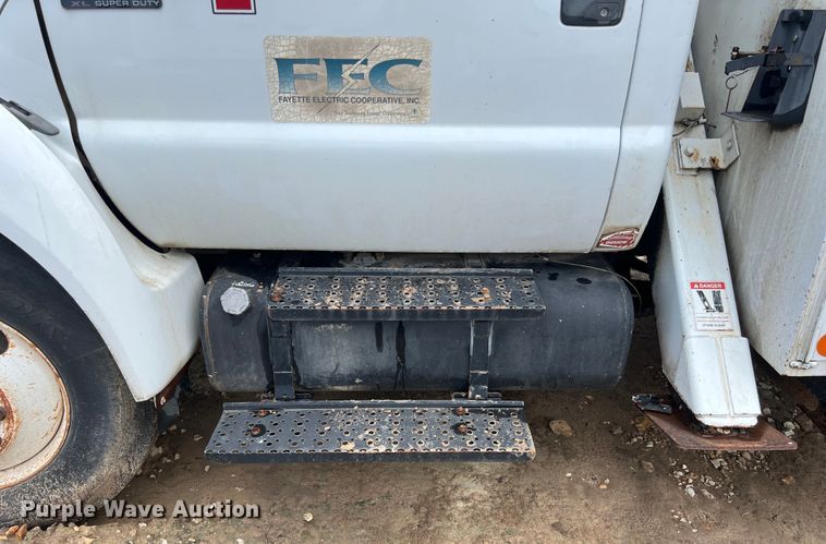 image for item DS3031 2008 Ford F750 Super Duty digger derrick truck