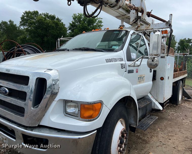 image for item DS3031 2008 Ford F750 Super Duty digger derrick truck