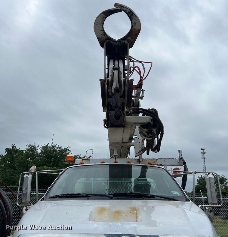 image for item DS3031 2008 Ford F750 Super Duty digger derrick truck