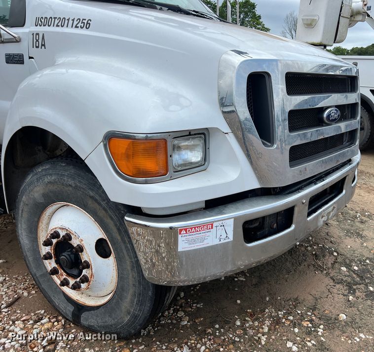 image for item DS3031 2008 Ford F750 Super Duty digger derrick truck