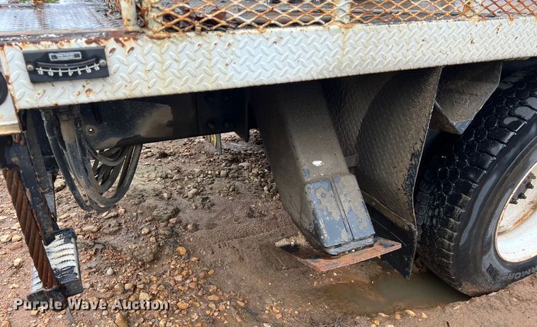 image for item DS3031 2008 Ford F750 Super Duty digger derrick truck