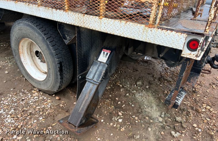 image for item DS3031 2008 Ford F750 Super Duty digger derrick truck