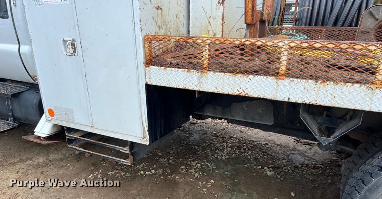 image for item DS3031 2008 Ford F750 Super Duty digger derrick truck