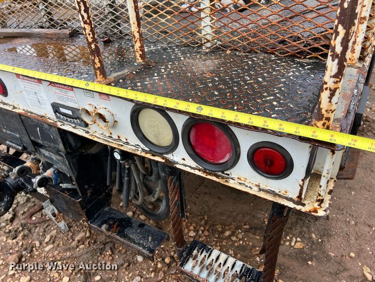 image for item DS3031 2008 Ford F750 Super Duty digger derrick truck
