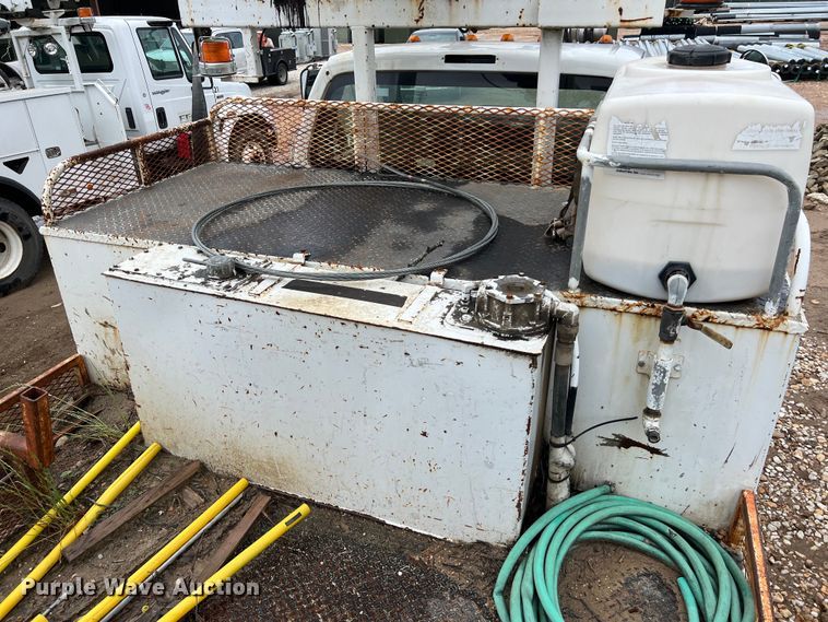 image for item DS3031 2008 Ford F750 Super Duty digger derrick truck