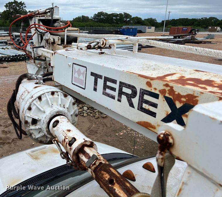 image for item DS3031 2008 Ford F750 Super Duty digger derrick truck