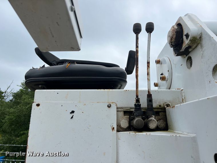 image for item DS3031 2008 Ford F750 Super Duty digger derrick truck