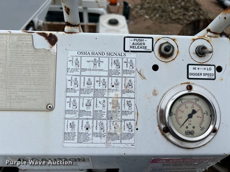 image for item DS3031 2008 Ford F750 Super Duty digger derrick truck