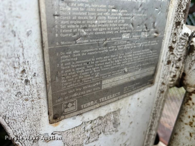 image for item DS3031 2008 Ford F750 Super Duty digger derrick truck