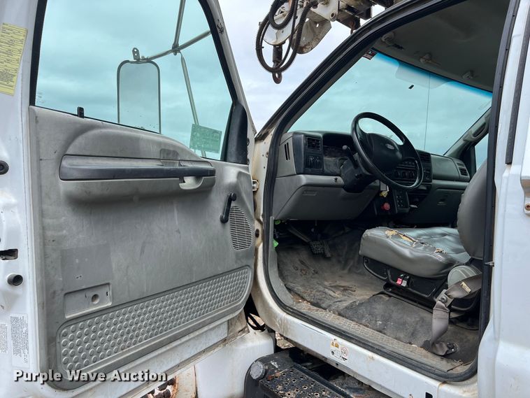 image for item DS3031 2008 Ford F750 Super Duty digger derrick truck