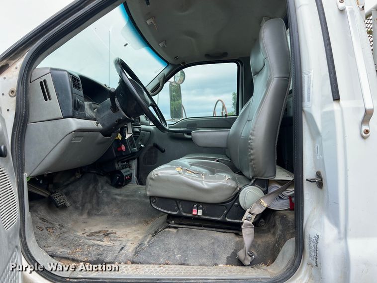 image for item DS3031 2008 Ford F750 Super Duty digger derrick truck