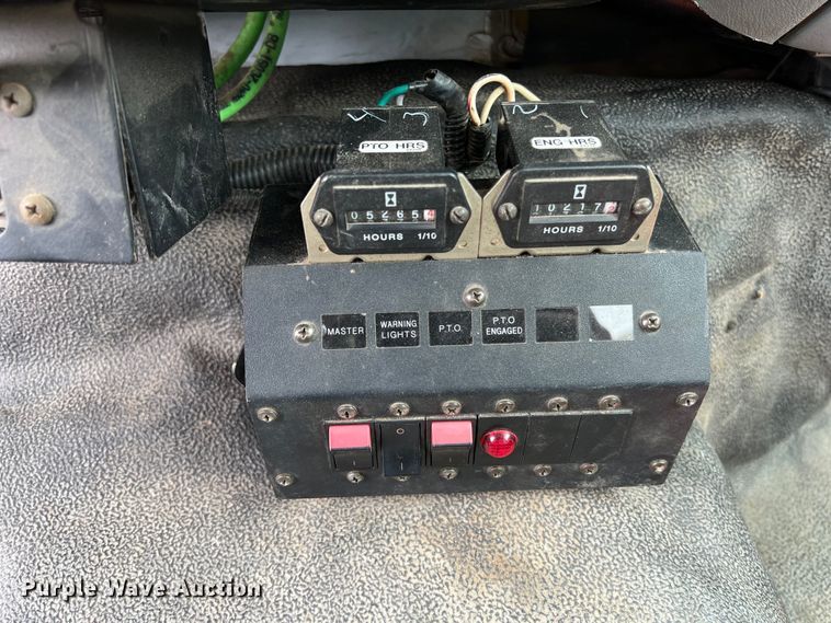 image for item DS3031 2008 Ford F750 Super Duty digger derrick truck