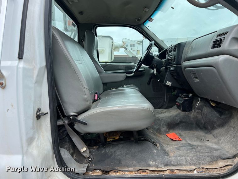 image for item DS3031 2008 Ford F750 Super Duty digger derrick truck