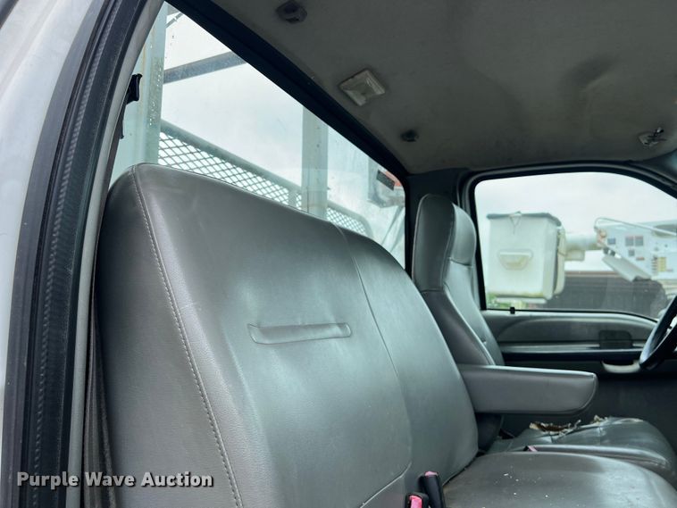 image for item DS3031 2008 Ford F750 Super Duty digger derrick truck