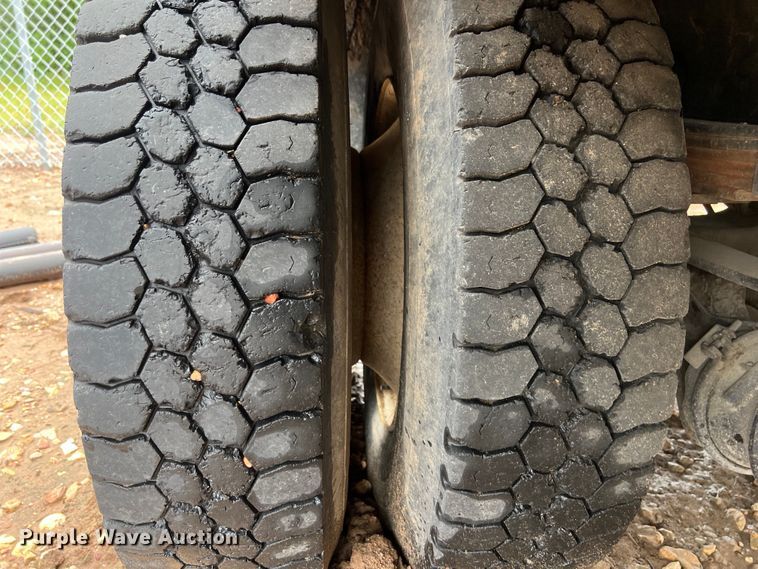 image for item DS3031 2008 Ford F750 Super Duty digger derrick truck