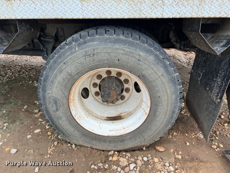 image for item DS3031 2008 Ford F750 Super Duty digger derrick truck