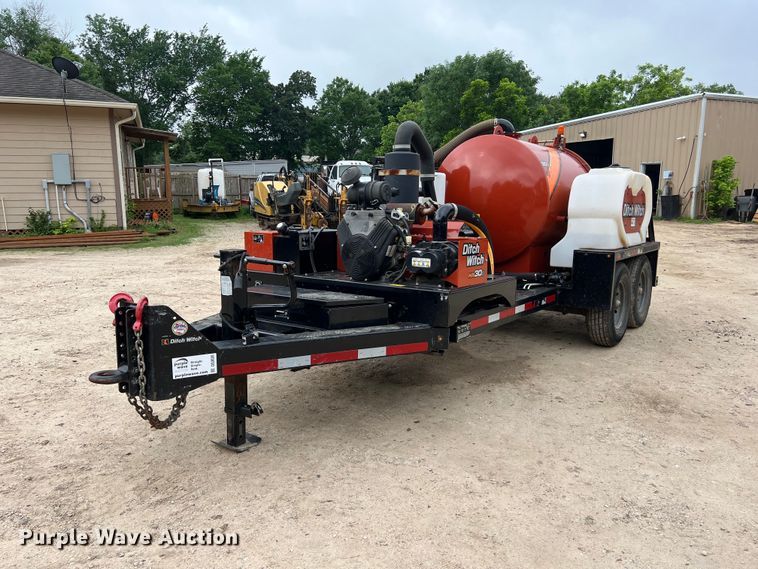 image for item DS3035 2021 Ditch Witch  HX30G vacuum excavator